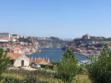 Vacker utsikt från Graham´s lodge där man har Porto på den vänstra stranden och Vilanova de Gaia på den högra