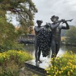 Bacchus på Sources de Caudalíe i Pessac-Léognan, där vi inledde med en trevlig lunch Bacchus på Sources de Caudalíe i Pessac-Léognan, där vi inledde med en trevlig lunch