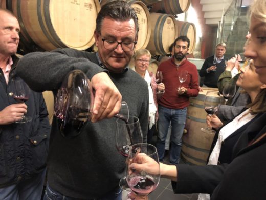 Fatprovning på vinet Éxzito från 2017 på Bodegas Pico Cuadro i Ribera del Duero