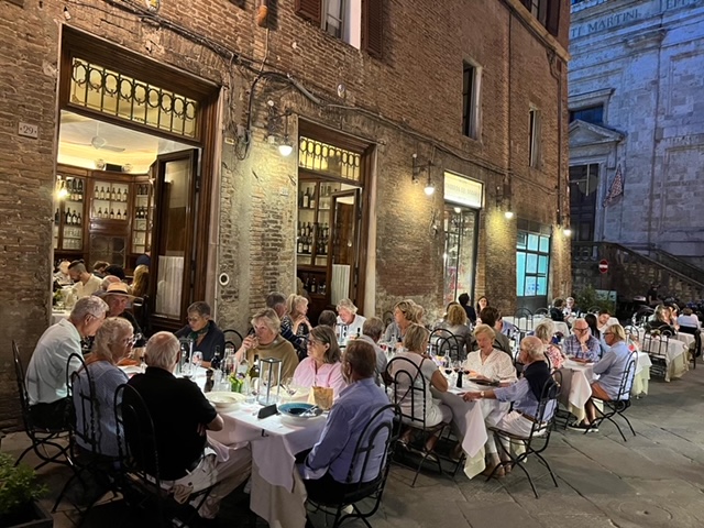 Trevlig middag på Osteria Le Logge i Siena