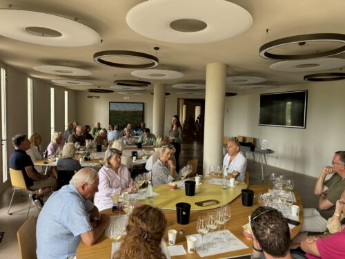 Trevlig provning hos Pieropan i Soave