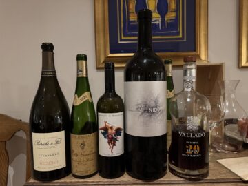 En trevlig laguppställning under Påsken. Vi startade med favoriten Béreche et Fils från Champagne på magnum. Denna ljuvliga Champagne kom på web-lanseringen på Systembolaget förra fredagen. Och El Nido från Jumilla på 3 liters butelj var ljuvlig!