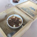En trevligt presenterad äggrätt på Ristorante Tornavento i byn Treiso En trevligt presenterad äggrätt på Ristorante Tornavento i byn Treiso