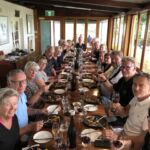 Nöjda gäster vid lunchen hos d´Arenberg i McLaren Vale på d´Arry´s Veranda Nöjda gäster vid lunchen hos d´Arenberg i McLaren Vale på d´Arry´s Veranda