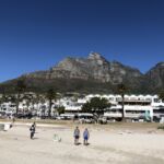 Underbara Camps Bay med Table Mountain´s baksida Underbara Camps Bay med Table Mountain´s baksida