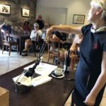 Vi öppnade en äldre Vintage Port på Taylor´s med tång Vi öppnade en äldre Vintage Port på Taylor´s med tång