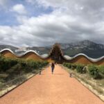 Spektakulära vingården Ysios som ritats av Salvador Calatrava Spektakulära vingården Ysios som ritats av Salvador Calatrava