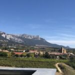 Utsökt upp mot berget Sierra Cantabria Utsökt upp mot berget Sierra Cantabria