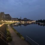 En vacker kväll vid kanalen i Auxerre