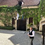 Den svenska flaggan var hissad hos Domaine Laroche i Chablis
