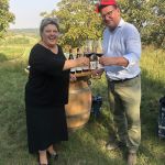 Ute bland vinfälten bjös den eminenta Raffaella Bologna i en trevlig provning på deras Bricco de Uccellone samt en avslutande grappa