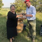 Ute bland vinfälten bjös den eminenta Raffaella Bologna i en trevlig provning på deras Bricco de Uccellone samt en avslutande grappa