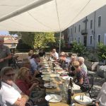 En härlig lunch på More e Macine ute i solskenet i La Morra