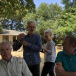 Clive som startade Ata Rangi med sin hustru Phyll för 40 år sedan, kom och hälsade