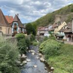 Underbara Kayserberg där jag alltid bor i Alsace på Hotel Remparts hos Mme. Keller.