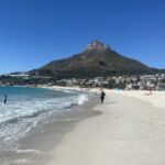 Camps Bay med Lions head i bakgrunden Camps Bay med Lions head i bakgrunden