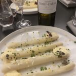 Det är säsong för sparris och till detta en "torr Sauternes" Det är säsong för sparris och till detta en "torr Sauternes"