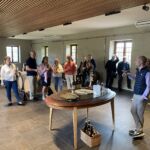 Provning på Domaine Weinbach, där sonen i huset tar över allt mer då Catherine har en lite mindre tillbakalutad roll Provning på Domaine Weinbach, där sonen i huset tar över allt mer då Catherine har en lite mindre tillbakalutad roll