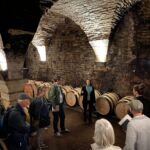 Ner i de djupa källarvalven hos Joseph Drouhin i Beaune Ner i de djupa källarvalven hos Joseph Drouhin i Beaune