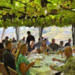 Efter ankomst till Porto åkte vi österut halvväg mot den spanska gränsen för en god lunch på Quinta do Vallado Efter ankomst till Porto åkte vi österut halvväg mot den spanska gränsen för en god lunch på Quinta do Vallado