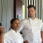 Köksmästaren Matt Manning driver sedan någon månad tillbaka Norval Grub & Vine, där vi åt en fenomenal lunch i Constantia vid den första resan Köksmästaren Matt Manning driver sedan någon månad tillbaka Norval Grub & Vine, där vi åt en fenomenal lunch i Constantia vid den första resan