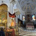 Inne i den vackra katedralen på Lipari Inne i den vackra katedralen på Lipari