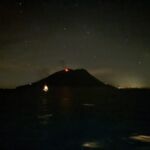 Vi passerade Stromboli, där vulkanen fortfarande är aktiv Vi passerade Stromboli, där vulkanen fortfarande är aktiv