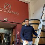 Oscar Garrote välkomnade oss på Bodegas Pico Cuadro, där vinet Éxzito produceras Oscar Garrote välkomnade oss på Bodegas Pico Cuadro, där vinet Éxzito produceras
