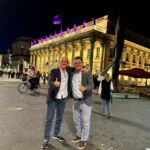 Jag och Ricky utanför vackra Grand Théatre i Bordeaux Jag och Ricky utanför vackra Grand Théatre i Bordeaux