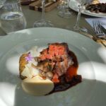 En god sirloin på Claras Barn och till detta en god Mourvédre från Waterkloof En god sirloin på Claras Barn och till detta en god Mourvédre från Waterkloof
