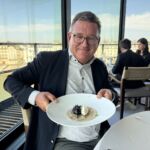 Det blev en extra beställning av min absoluta favoriträtt: Gädd queneller på Restaurant La Tour d´Argent i Paris Det blev en extra beställning av min absoluta favoriträtt: Gädd queneller på Restaurant La Tour d´Argent i Paris
