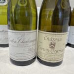 Generöst blev vi bjudna på två enastående Grand Cru´s hos Louis Latour på deras slott Corton Grancey i Aloxe Corton Generöst blev vi bjudna på två enastående Grand Cru´s hos Louis Latour på deras slott Corton Grancey i Aloxe Corton