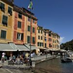 Det blev lite drinkar och viner på lite olika caféer i vackra Portofino Det blev lite drinkar och viner på lite olika caféer i vackra Portofino