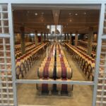 Den vackra källaren på 2 Cru slottet Chateau Leoville-Poyferré i St.-Julien Den vackra källaren på 2 Cru slottet Chateau Leoville-Poyferré i St.-Julien