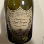 Under vår provning med tema Champagne drack vi b.l.a underbara Dom Perignon Under vår provning med tema Champagne drack vi b.l.a underbara Dom Perignon