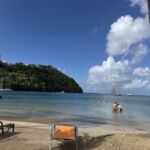 Jag fick några timmar i detta paradis på St. Lucia, där jag b.l.a njöt en en kokosnöt där man spetsade kokosmjölken med vit Rom Jag fick några timmar i detta paradis på St. Lucia, där jag b.l.a njöt en en kokosnöt där man spetsade kokosmjölken med vit Rom