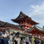 Fushimi Inari templet i Kyoto besöktes också Fushimi Inari templet i Kyoto besöktes också
